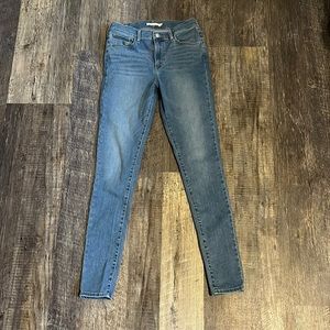 Levi’s skinny jeans